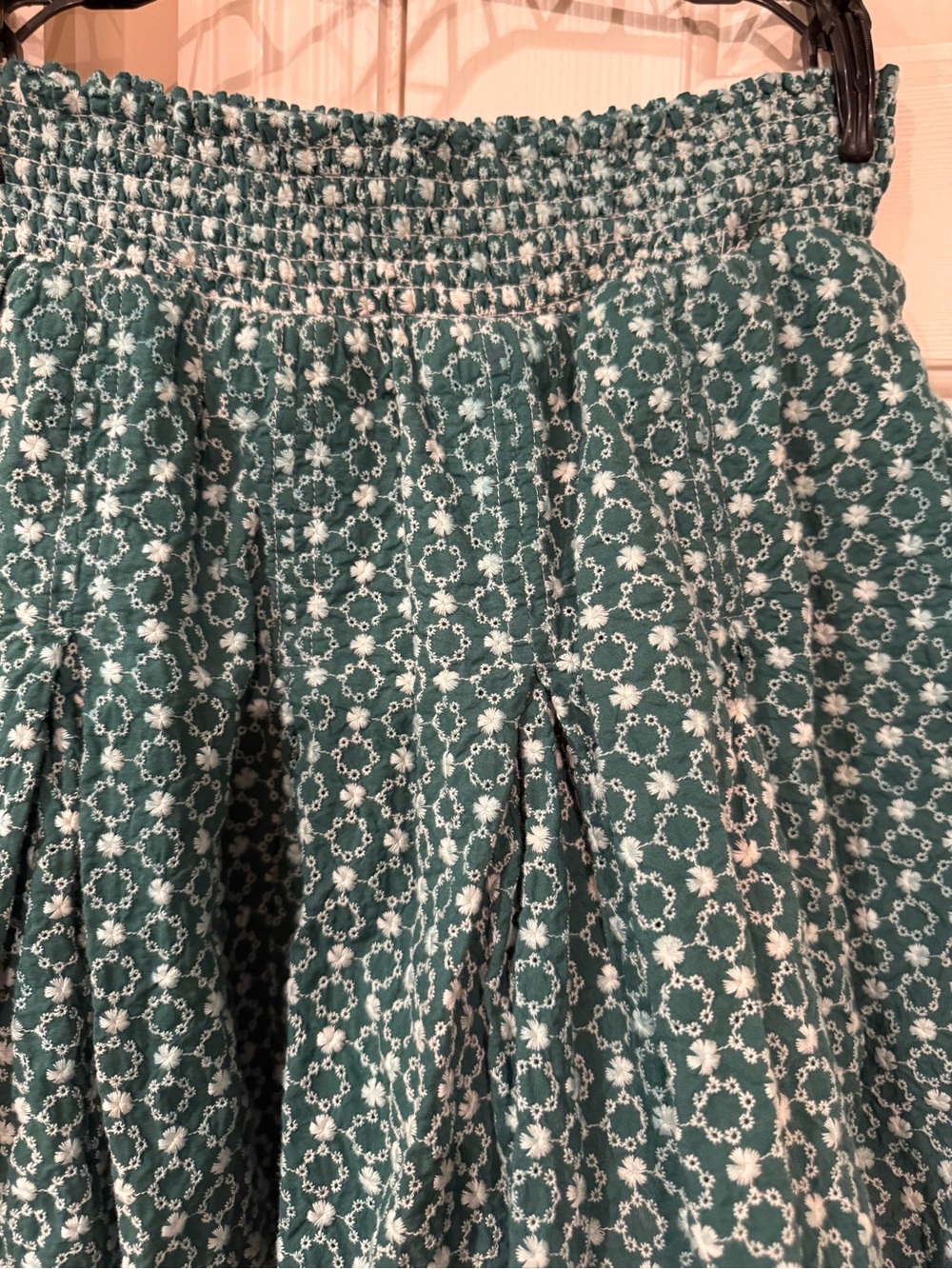 Buru Green and White Floral Smocked Mini Flare Bubble Skirt M Embroidered - Picture 2 of 9